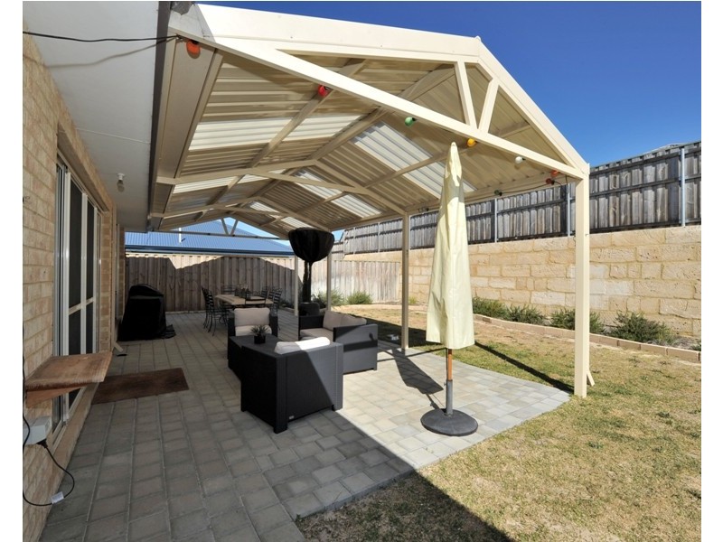 8 Leedon Drive, Ellenbrook WA 6069