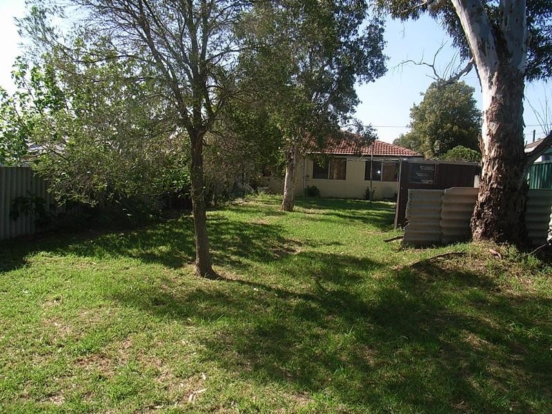 5A Eric Street, Midland WA 6056
