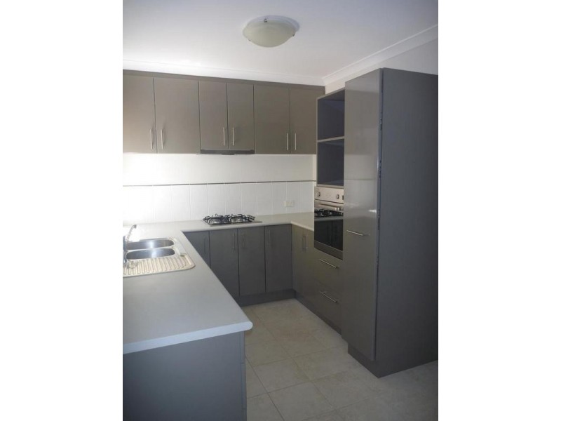 2/3 Aquaviva Circle, Viveash WA 6056