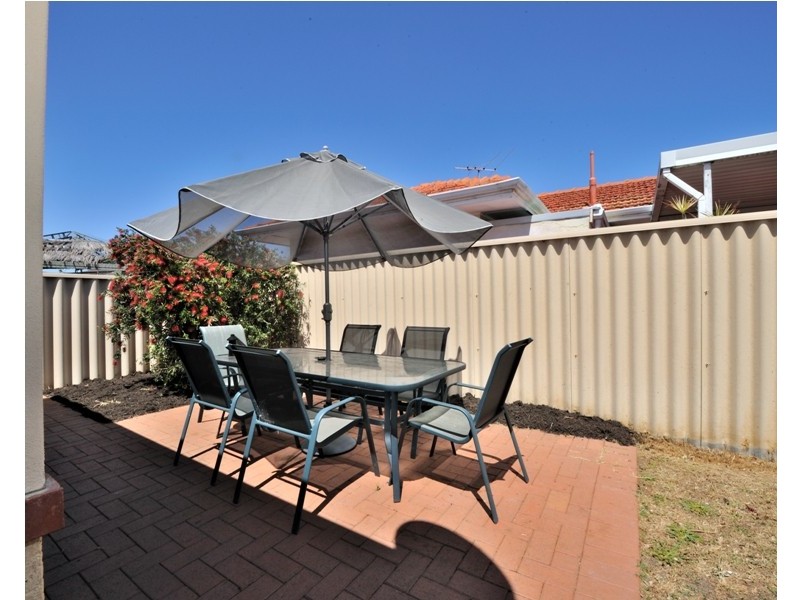 3 Funnell Street, Queens Park WA 6107