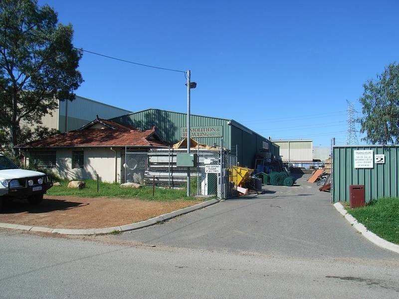 2 Gallant Court, Midvale WA 6056