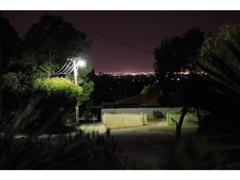 31 Tamarine Way, Swan View WA 6056