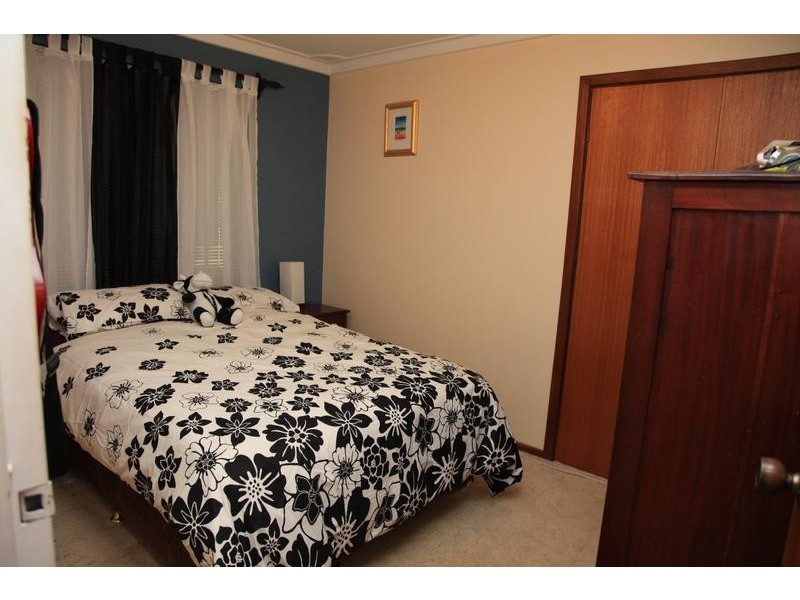 31 Tamarine Way, Swan View WA 6056