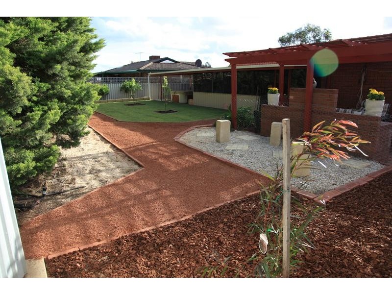31 Tamarine Way, Swan View WA 6056
