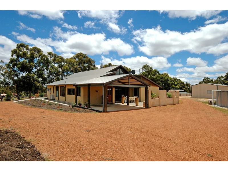 22 Centenary Drive, Gidgegannup WA 6083