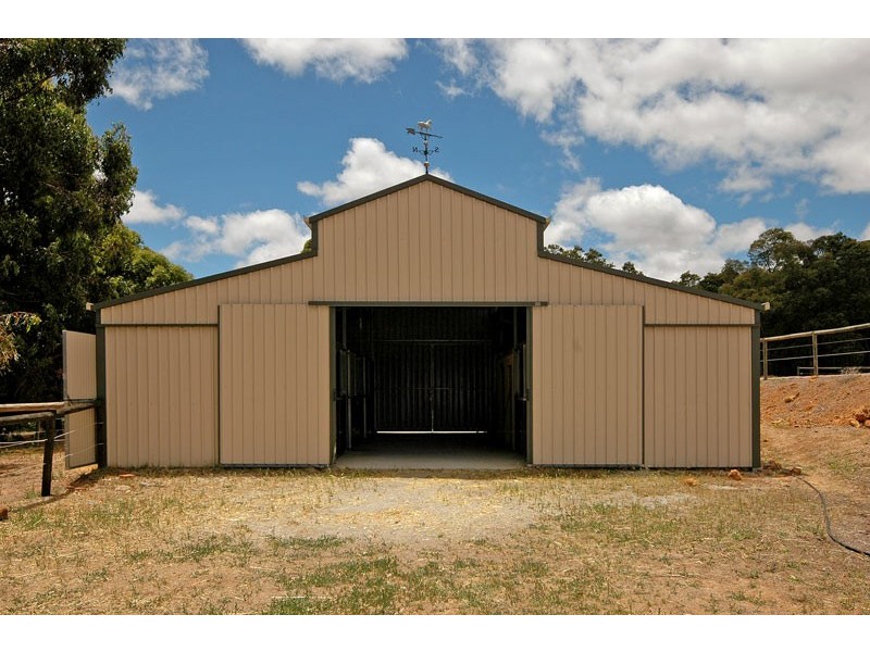 22 Centenary Drive, Gidgegannup WA 6083