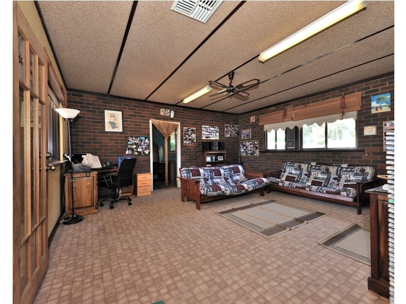 46 Bushby Street, Midvale WA 6056