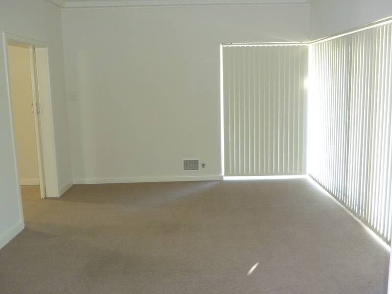 11 Templeman Place, Midland WA 6056