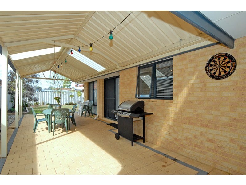 37 Pensacola Avenue, Caversham WA 6055