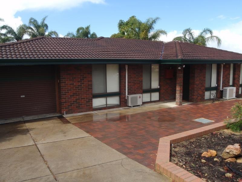 4 Woodbridge Close, Swan View WA 6056