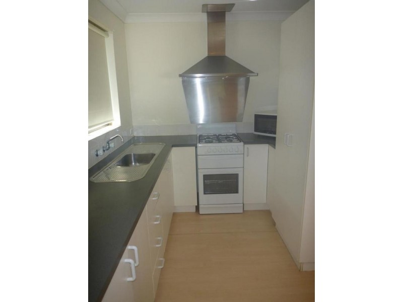 4 Woodbridge Close, Swan View WA 6056