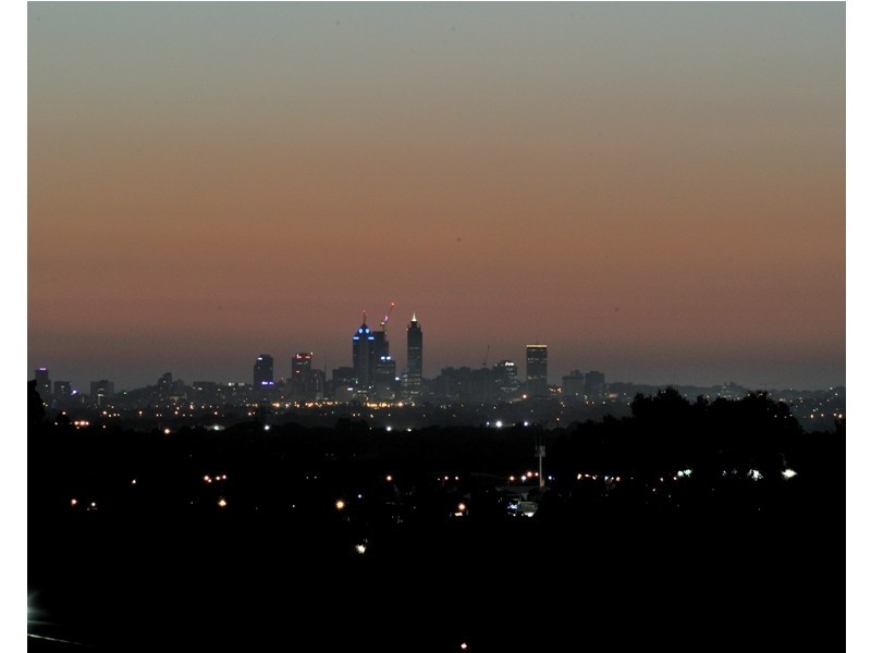 40 Tunnel Road, Swan View WA 6056