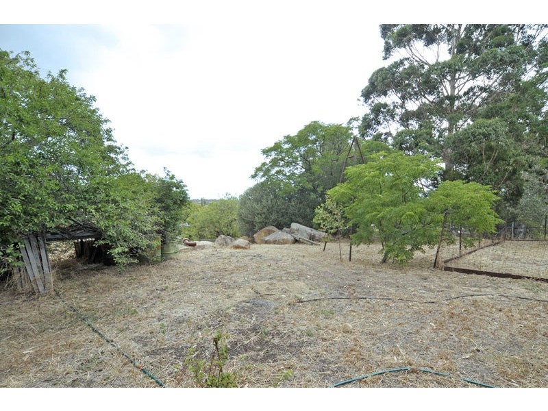 40 Tunnel Road, Swan View WA 6056