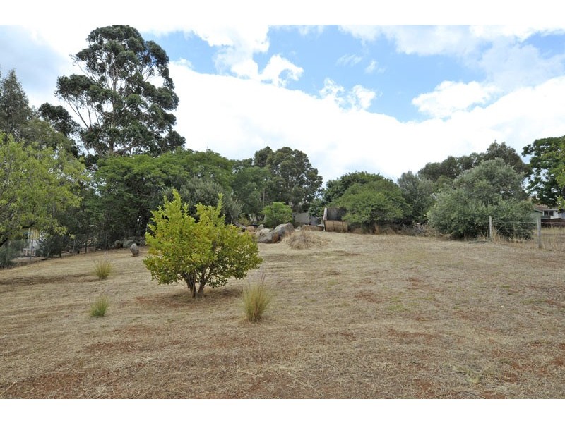 40 Tunnel Road, Swan View WA 6056