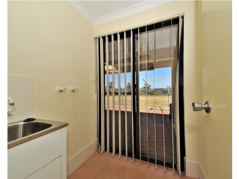 8/22 Avon Crescent, Viveash WA 6056