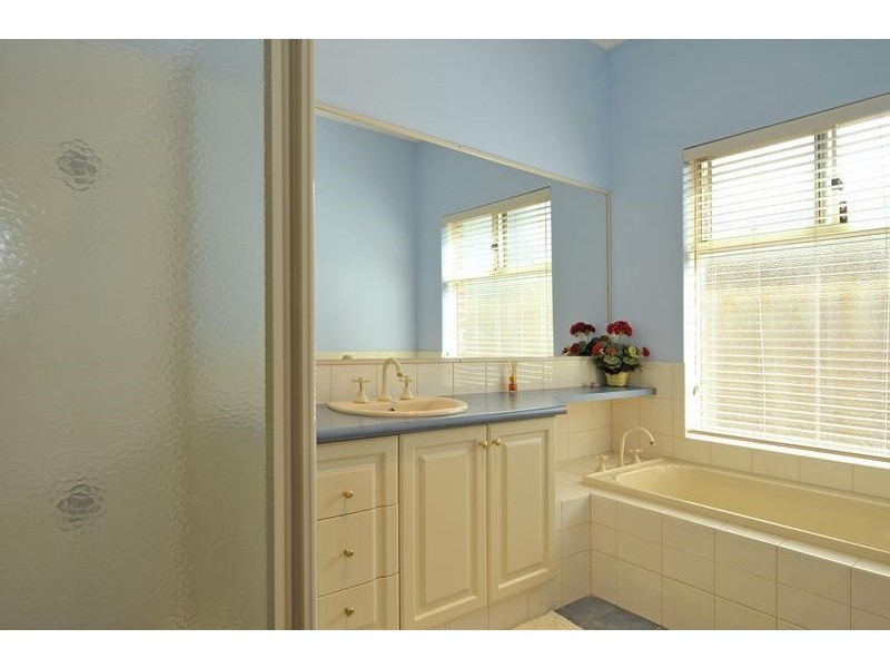 25 Montreal Road, Woodbridge WA 6056