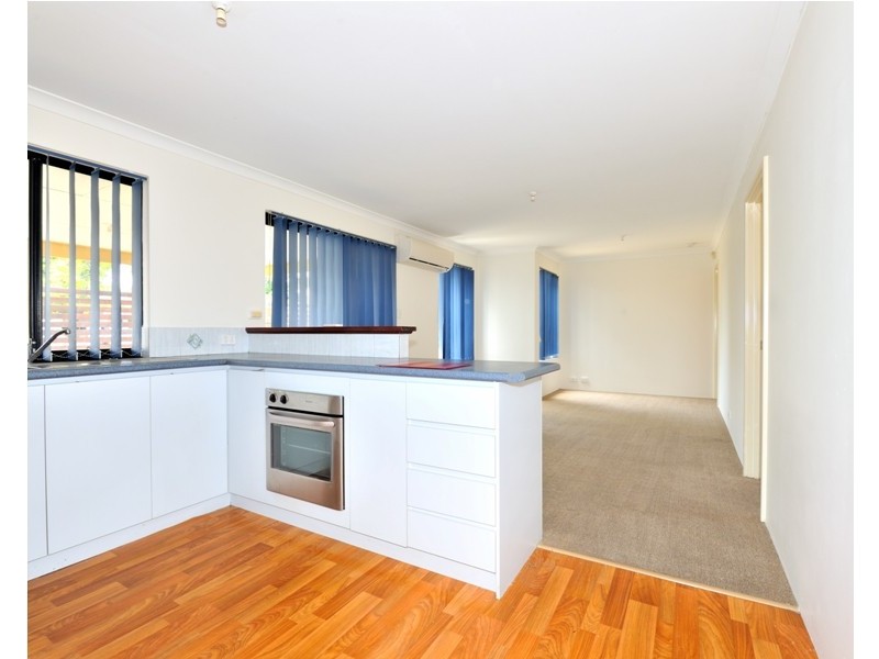 1/17 Mathoura Street, Midland WA 6056