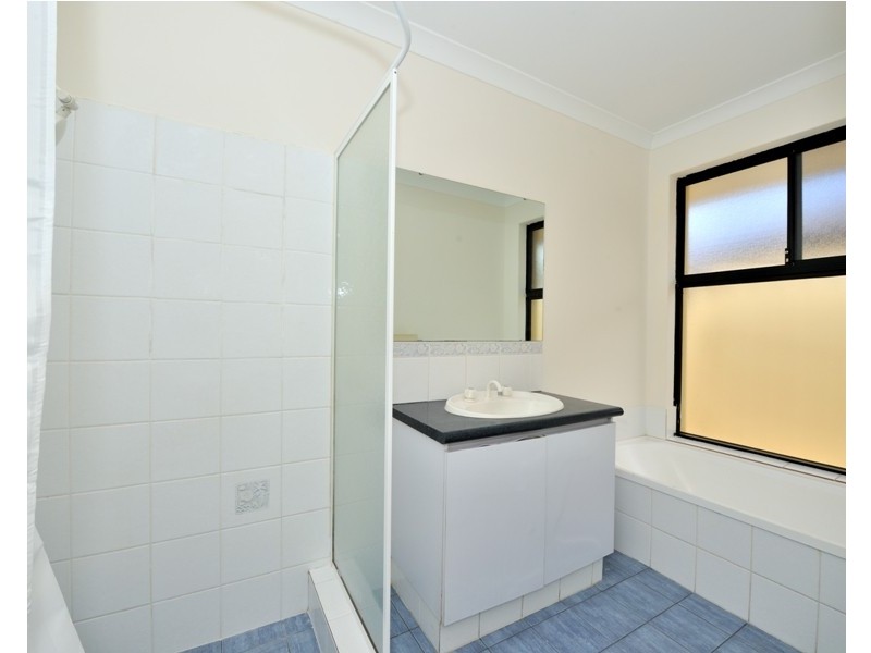 1/17 Mathoura Street, Midland WA 6056