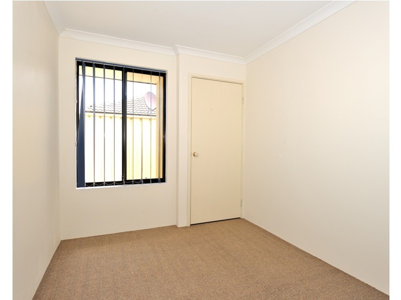 1/17 Mathoura Street, Midland WA 6056