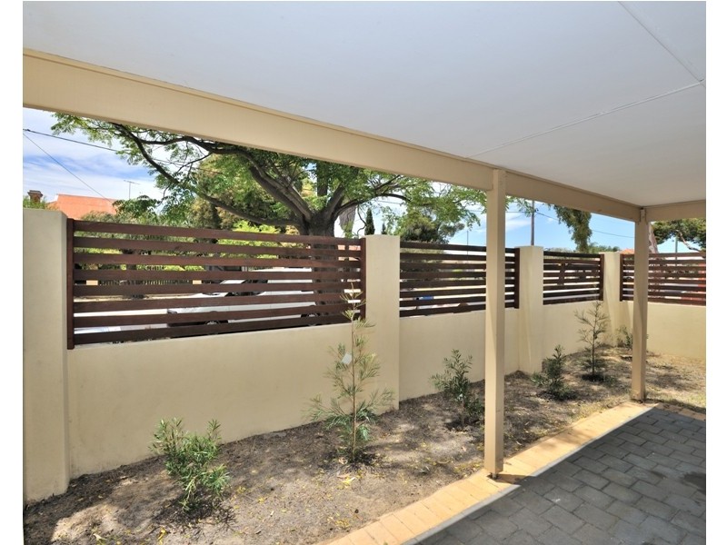 1/17 Mathoura Street, Midland WA 6056