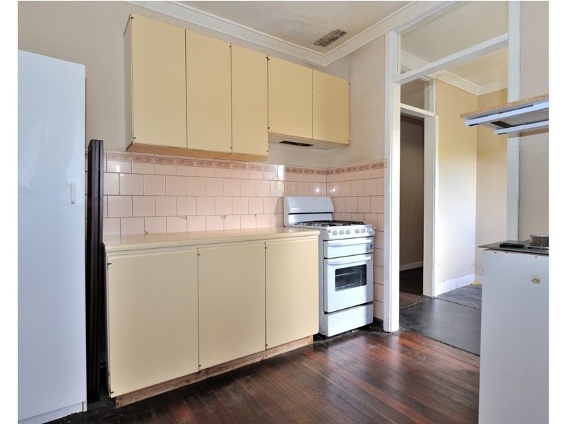 7 Crosbie Crescent, Middle Swan WA 6056