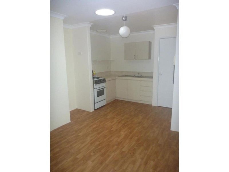 3/11 Hyde Street, Midland WA 6056