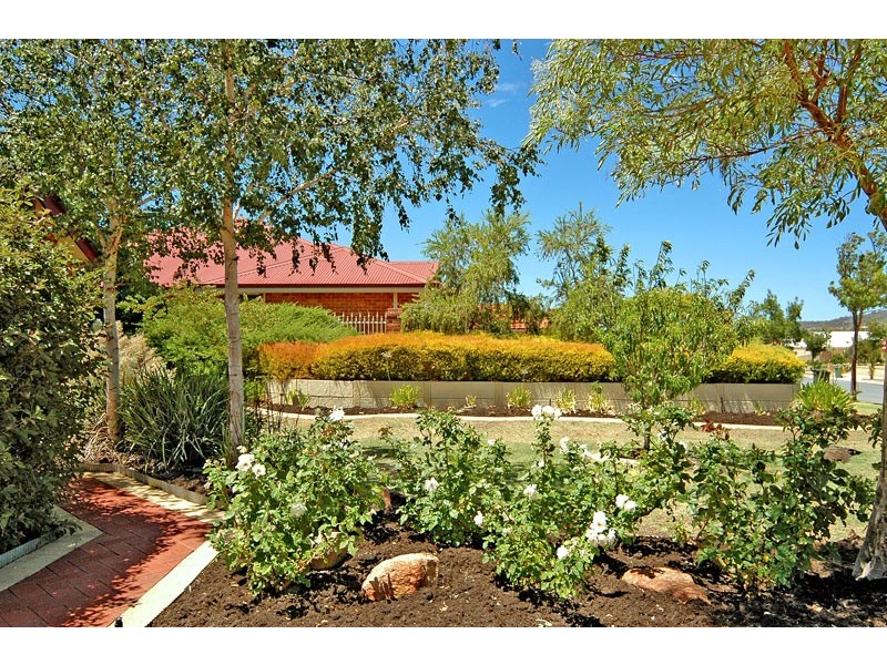 162 Lakeside Drive, Helena Valley WA 6056
