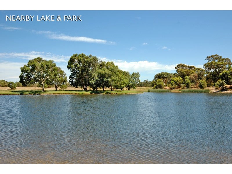 162 Lakeside Drive, Helena Valley WA 6056