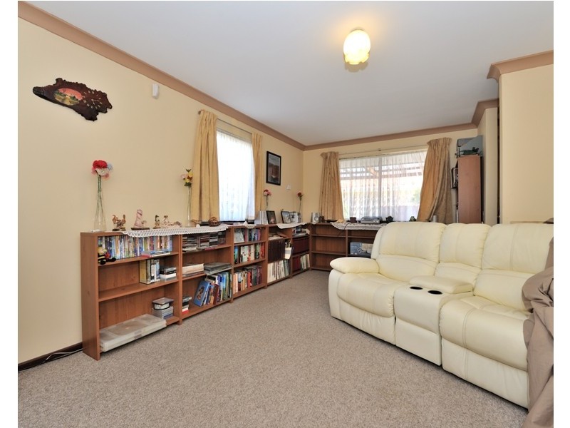 35 Victoria Parade, Midvale WA 6056