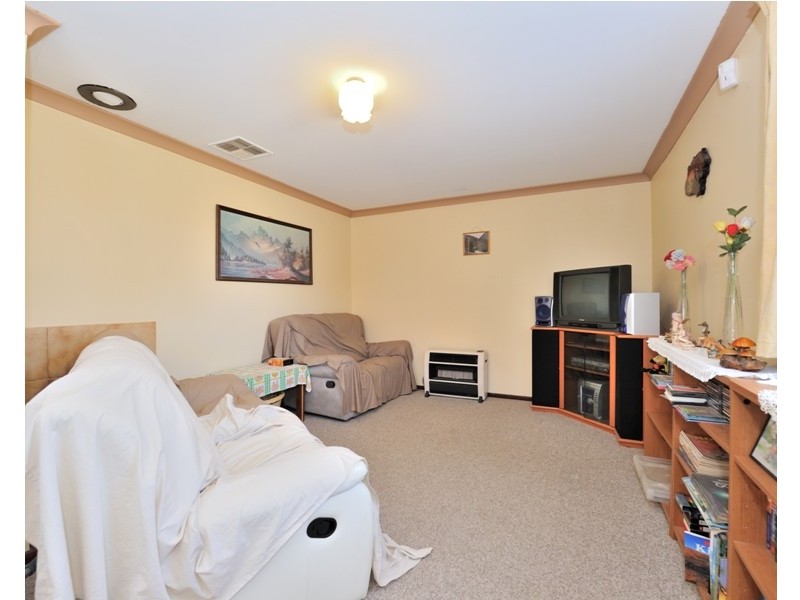 35 Victoria Parade, Midvale WA 6056