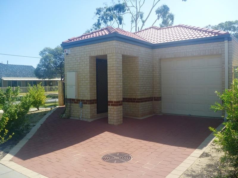 1/11 Hamersley Street, Midland WA 6056