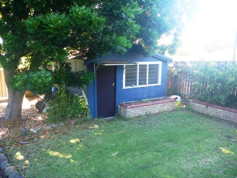 28 Stuart Street, Greenmount WA 6056