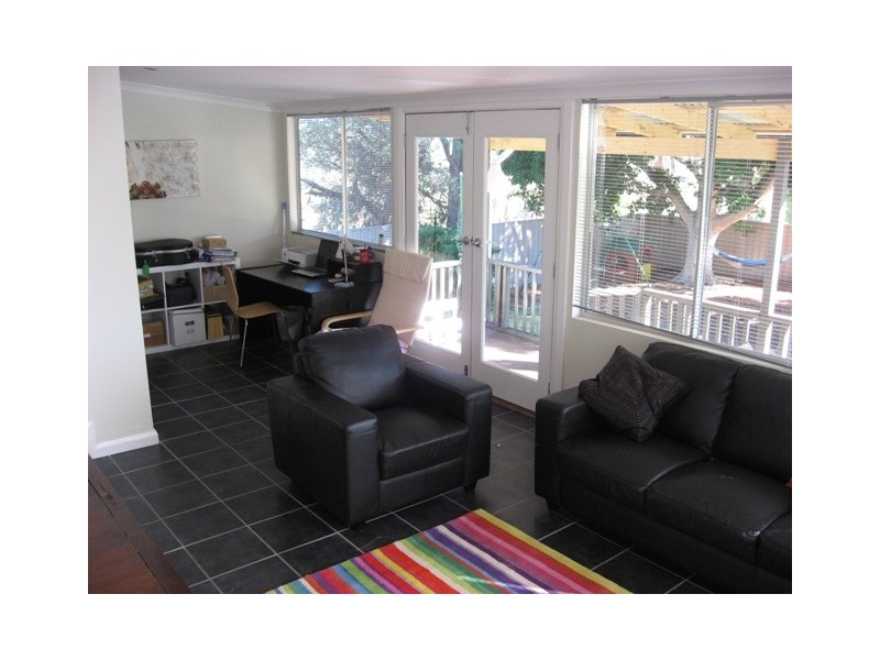 28 Stuart Street, Greenmount WA 6056