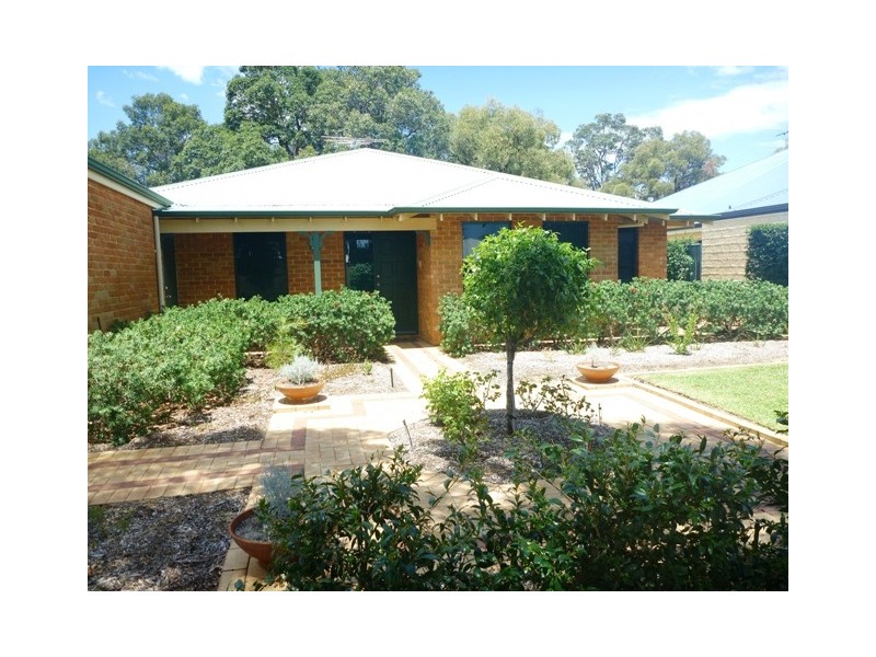 17 Bandin Place, Maida Vale WA 6057