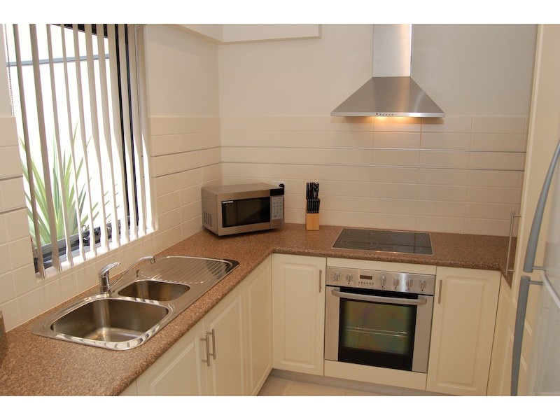 2/34 The Crescent, Midland WA 6056