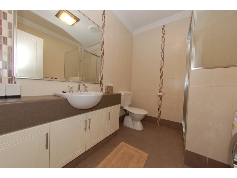 2/34 The Crescent, Midland WA 6056