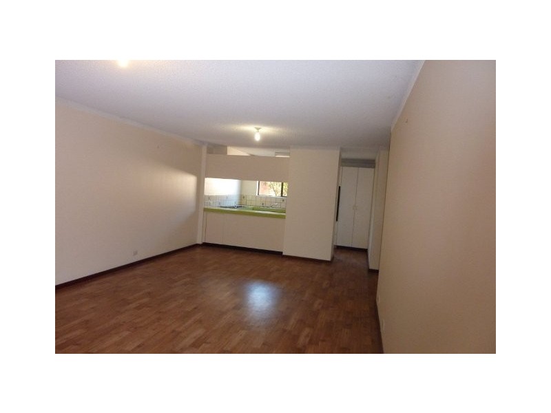 2/43 Lockhart Street, Como WA 6152