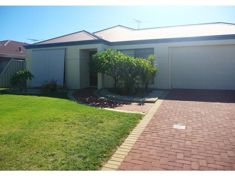 15 Coomer Elbow, South Guildford WA 6055