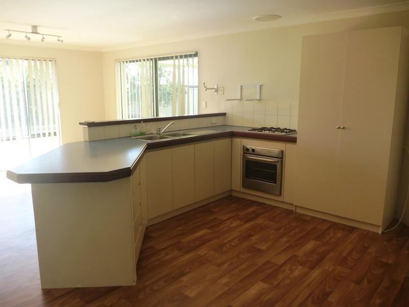15 Coomer Elbow, South Guildford WA 6055