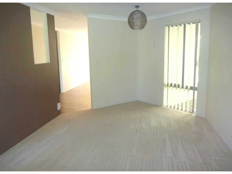 15 Coomer Elbow, South Guildford WA 6055