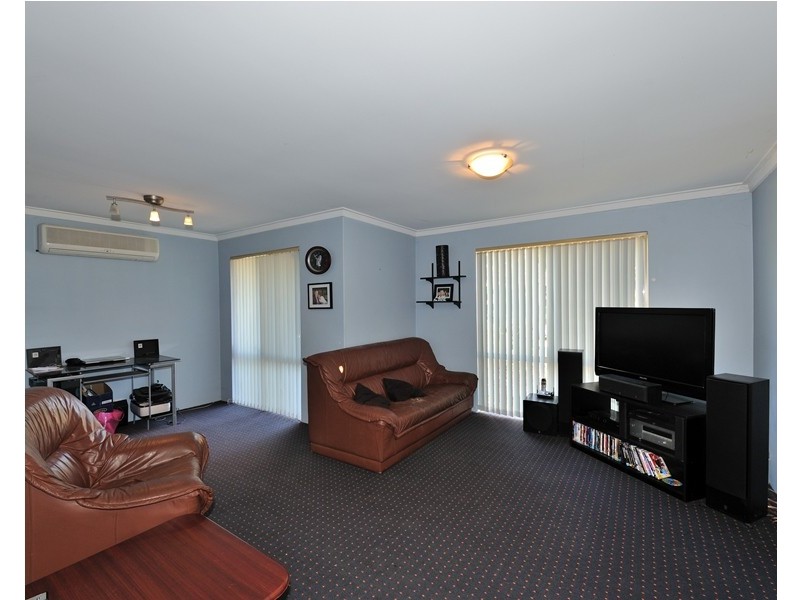 101 Blackadder Road, Swan View WA 6056