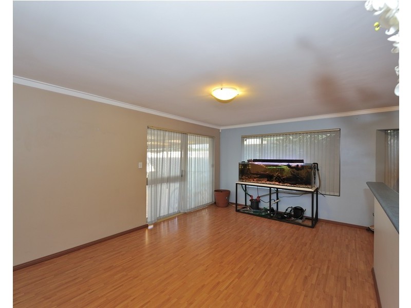 101 Blackadder Road, Swan View WA 6056