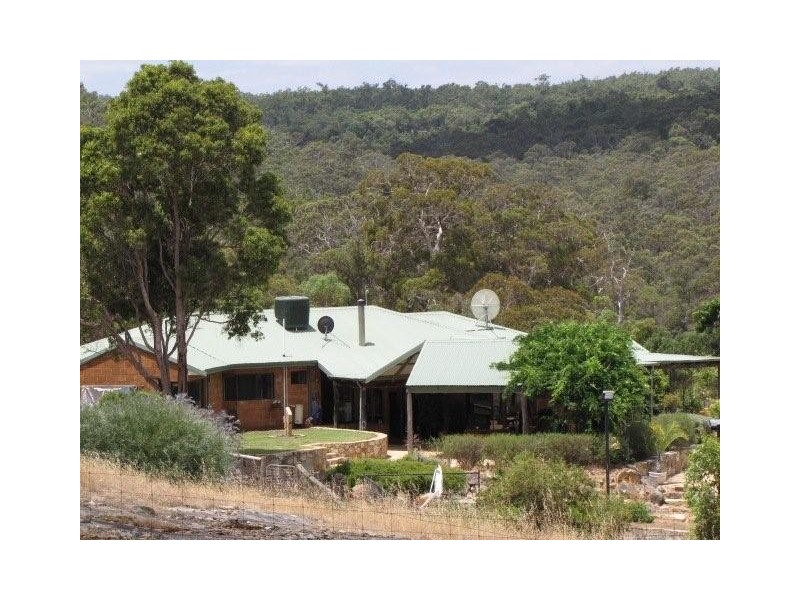 723 Berry Road, Gidgegannup WA 6083