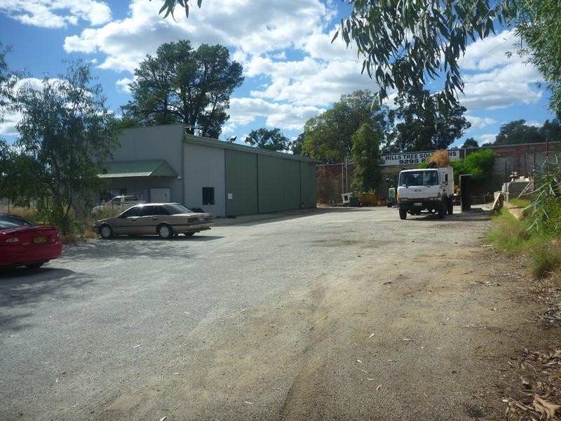 11 Morilla Road, Mundaring WA 6073