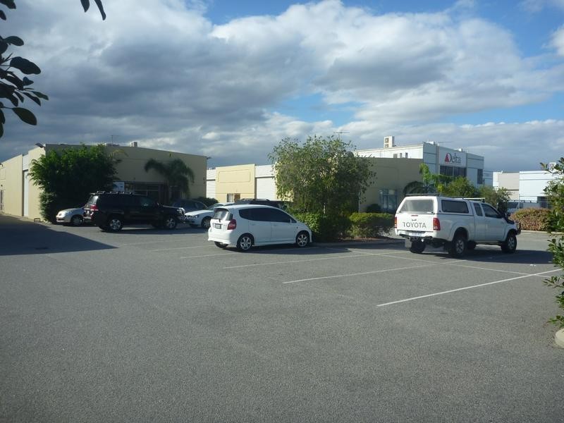 8/7 Vale Street, Malaga WA 6090