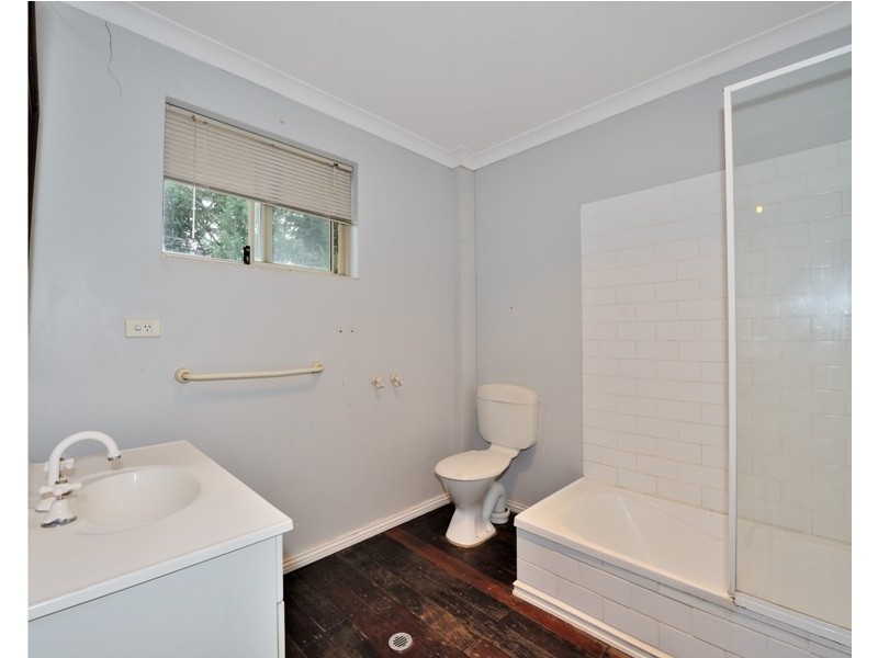 114 Innamincka Road, Greenmount WA 6056