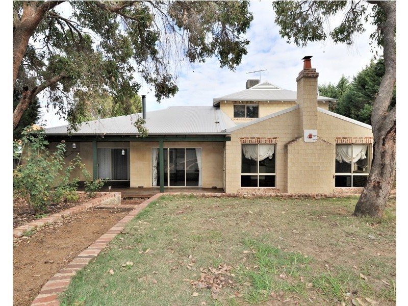 114 Innamincka Road, Greenmount WA 6056