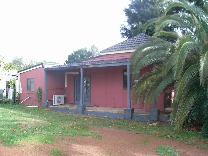 19 Kidman Avenue, South Guildford WA 6055