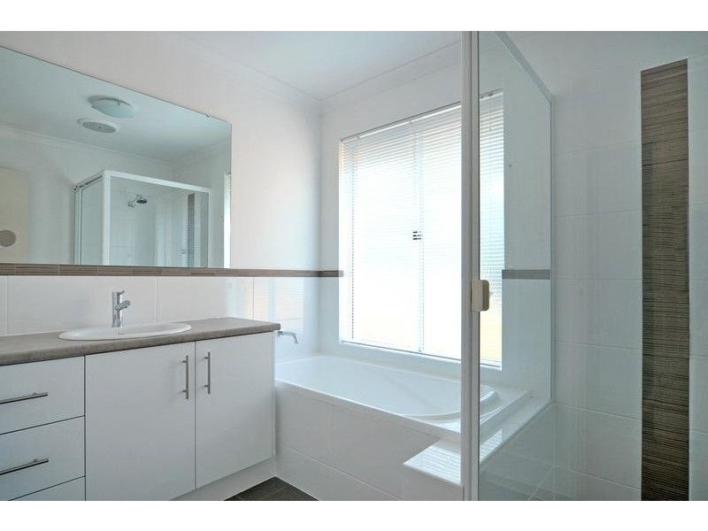 2/18 Scott Street, Greenmount WA 6056