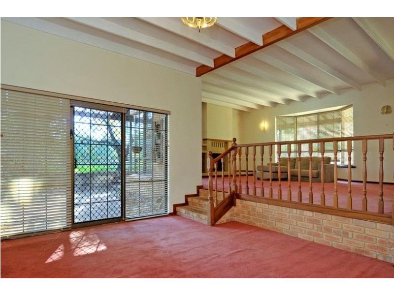 1220 Katherine Street, Helena Valley WA 6056